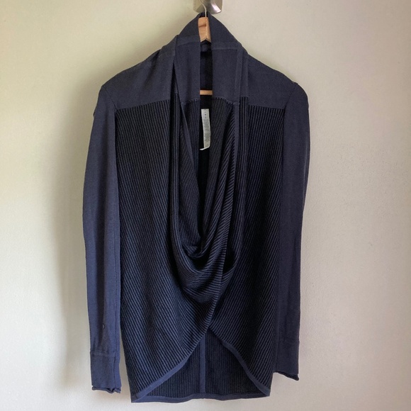 Lululemon Women’s iconic wrap sweater - Picture 1 of 8